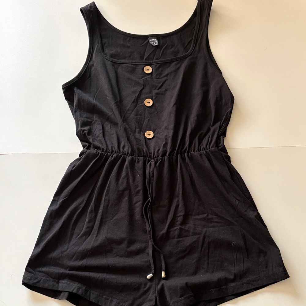 SHEIN Black Kids Romper with Button Accents
